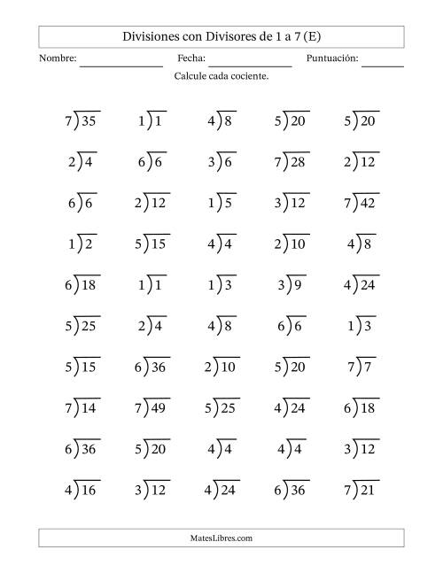 La hoja de ejercicios de Divisiones básicas con divisores y cocientes entre 1 y 7 con símbolo/galera de división larga (50 preguntas) (E)