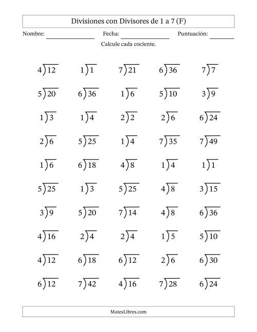 La hoja de ejercicios de Divisiones básicas con divisores y cocientes entre 1 y 7 con símbolo/galera de división larga (50 preguntas) (F)